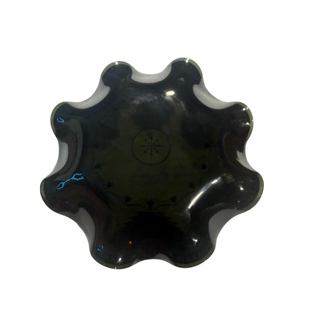 1970s Vintage Scalloped Christmas Glass Serving Bowl With Gold Holiday Motif For Sale - Image 5 of 5
