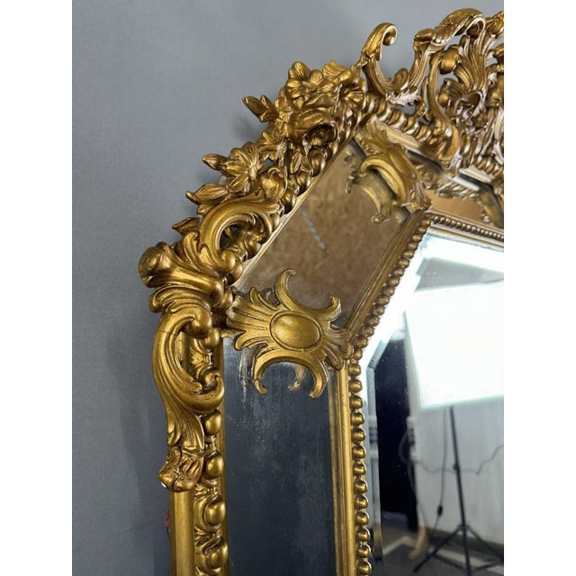 Antique 19th Century Louis XV Octagonal Mirror in Richly Carved Giltwood For Sale - Image 6 of 11