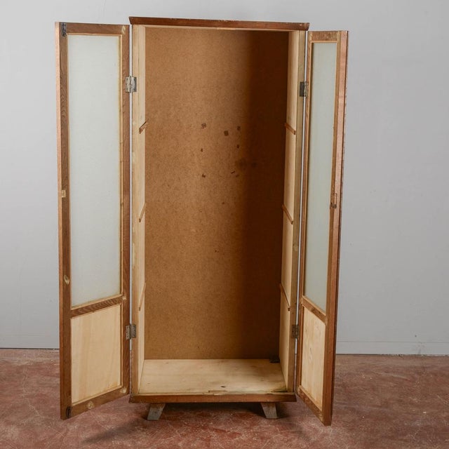 Vintage Cabinet in Glass For Sale - Image 4 of 9