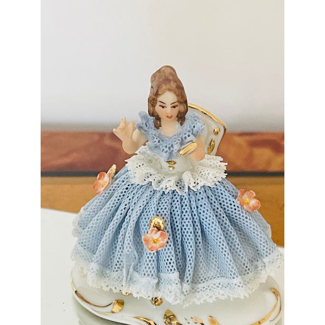 Textile 1900s Victorian Lace Porcelain Set of 3 Figurines With Mirrored Stands For Sale - Image 7 of 9