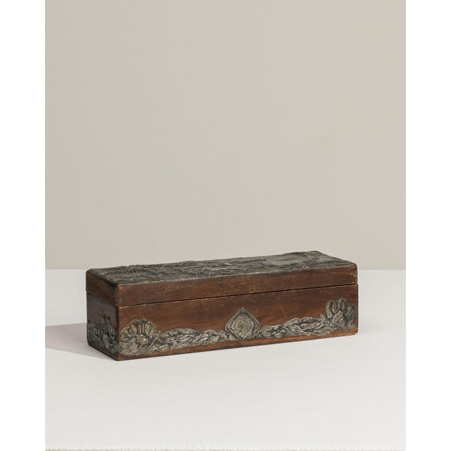 1900 - 1909 France Arts & Crafts Forest Green Pewter Box For Sale - Image 10 of 18