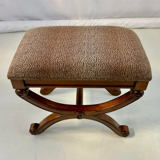 1970s Vintage French Neoclassical Hollywood Regency Style X-Based Bench For Sale - Image 12 of 15