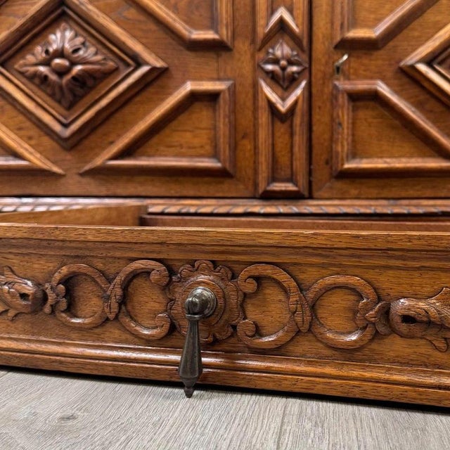 Antique English Golden Oak Sideboard with Barley Twist Supports, 1800s For Sale - Image 12 of 13