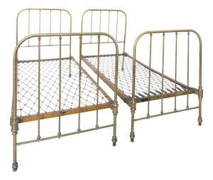 Antique Edwardian Brass Twin Beds, 1890s, Set of 2