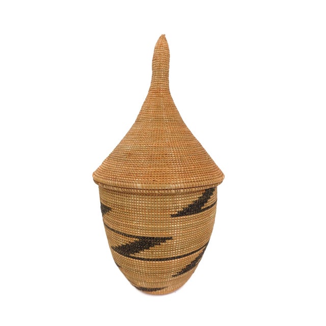 Early 20th Century Early 20th Century Tutsi Tight Weave Basket with Lid Rwanda For Sale - Image 5 of 5