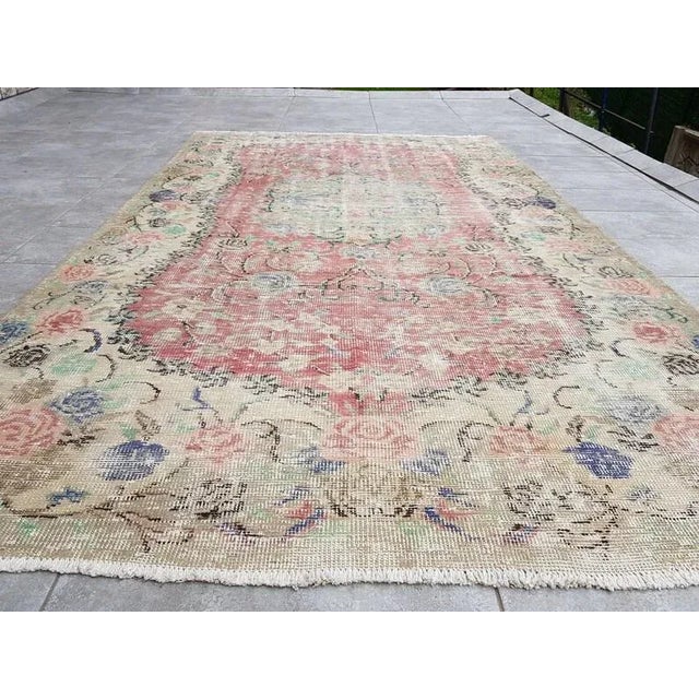 1960s 6x10 Geometric Design Floral Carpet For Sale - Image 4 of 10
