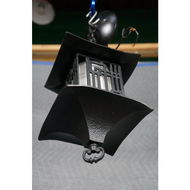 1960s Chinoiserie Chinese Pagoda Hanging Lantern Pendant Light For Sale - Image 6 of 12