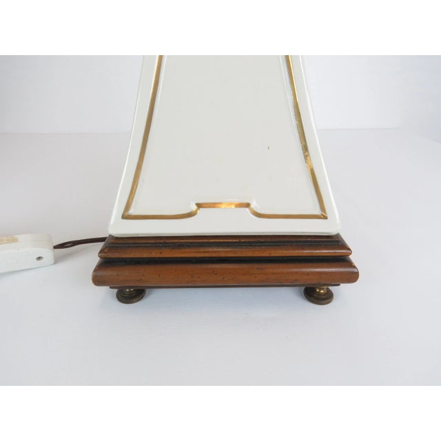 White 1950s Stiffel Lenox Porcelain Obelisk and Brass Table Lamp For Sale - Image 8 of 13