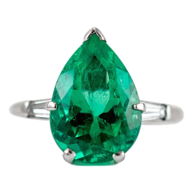 Late 20th Century Vintage Platinum Gia Colombian Emerald Diamond Cocktail Ring, Size 4.75 For Sale