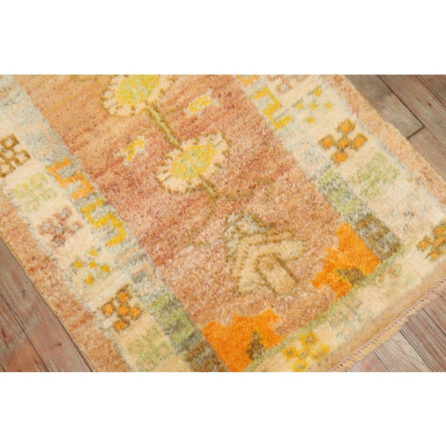 Warm Vintage Oushak Rug rug no.j3387 For Sale - Image 4 of 6