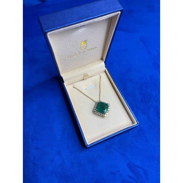 Square Emerald Cut Fancy Vivid Green Emerald Diamond Halo 18 Karat Yellow Gold For Sale In Washington DC - Image 6 of 10