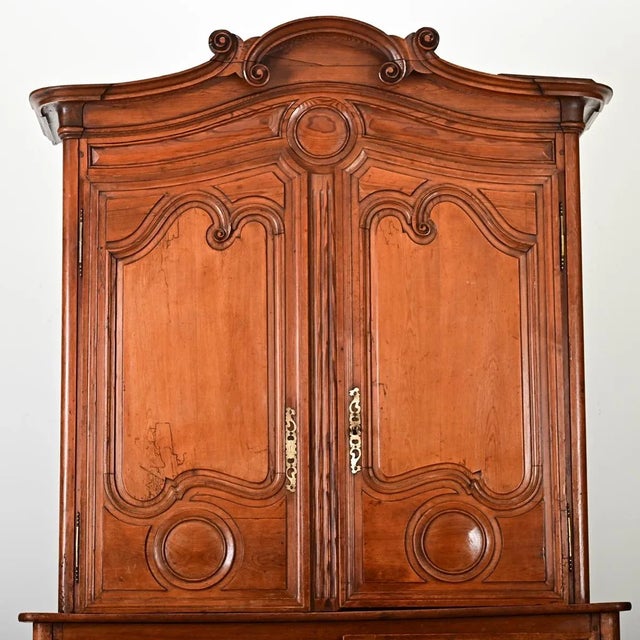 French 18th Century Pine Louis XV Buffet a Deux Corps For Sale - Image 10 of 11