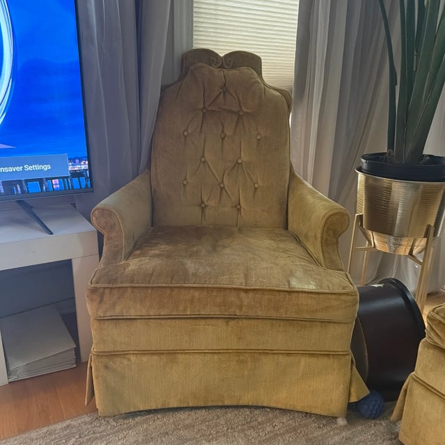 1970s Vintage Pair of Mustard Yellow Velvet Club Chairs Silvercract For Sale In Chicago - Image 6 of 6