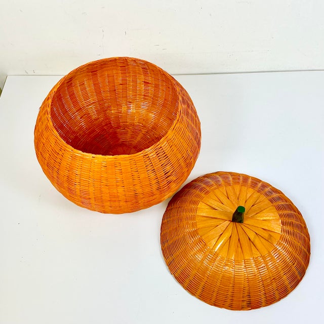 1970s Vintage Boho Chic Americana Halloween Wicker Pumpkin Basket, Large Scale For Sale - Image 11 of 14