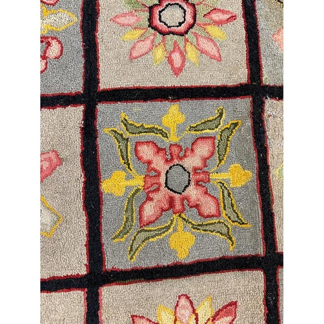 Light Gray 1880s Multi Antique Folk Art Geometric Americana Modern Hooked Knotted Wool Rug For Sale - Image 8 of 8