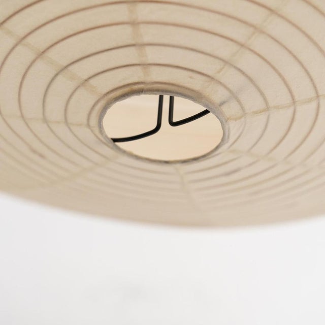1980s Mid-Century Modern Paper Akari 26a Ceiling Lamp attributed to Isamu Noguchi, 1980s For Sale - Image 5 of 18