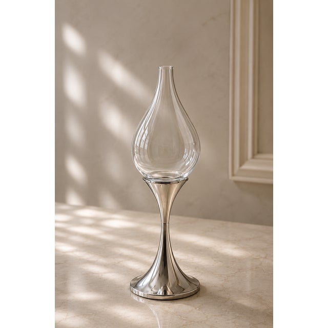 Iconic "Clear Drops" oil lamp (Model: Clear Doro S), designed by the renowned designer Freddie Andersen and produced in...