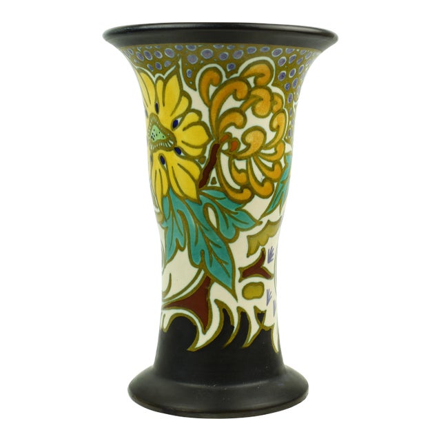 1929 PZH Gouda Zuid Holland Pottery With Matte Glaze Vase in "La Reine" Pattern For Sale
