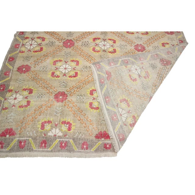 Mid 20th Century 1960's Vintage Turkish Rug- 5'8" x 7'2" For Sale - Image 5 of 7