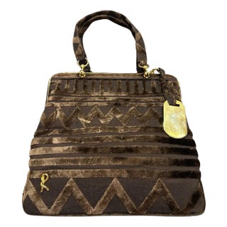 An Elegant 1970s Brown Velvet and Brass Accents Hand-Bag by Roberta Di Camerino For Sale