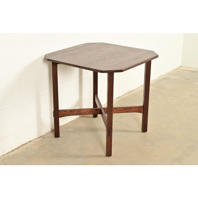 L. & J.G. Stickley, Inc. L. & J. G. Stickley Antique Mission Oak Arts & Crafts Clip Corner Lamp Table or Center Table, Circa 1910 For Sale - Image 4 of 9