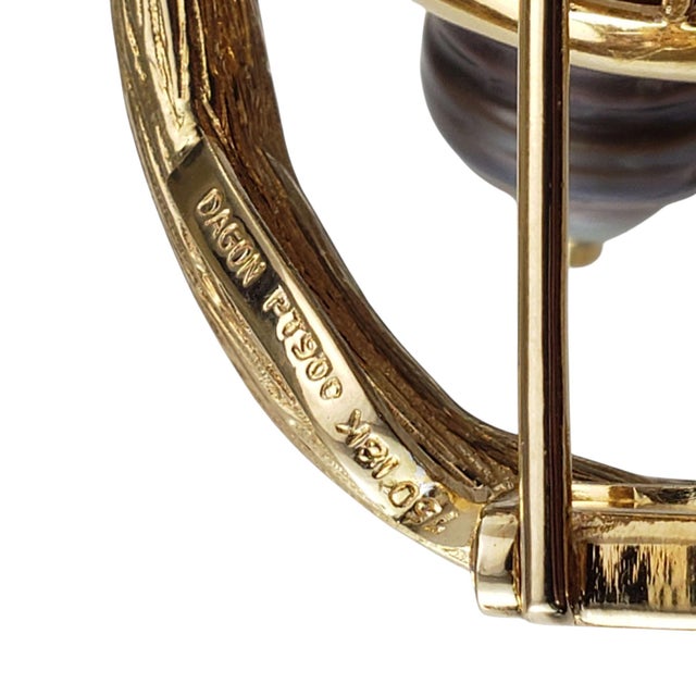 Late 20th Century Dagon 18k Yellow Gold and Platinum Pearl Diamond Brooch For Sale In New York - Image 6 of 7