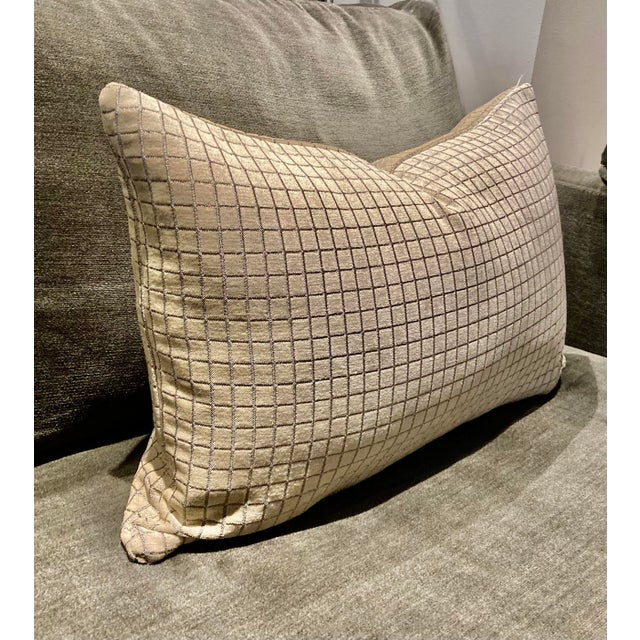 The Ecru Velvet Graph Check Jacquard Decorative Lumbar Pillow Cover is a stylish addition to any living room, bedroom, or...