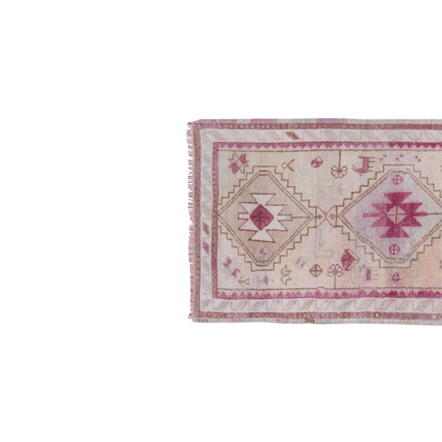 1970s Mid 20th Century Pink Vintage Herki Runner 2'8'' X 11'6'' For Sale - Image 5 of 11