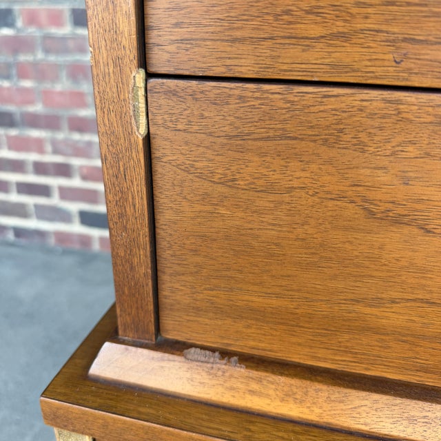 Mid 20th Century Paul McCobb Style Henredon Heritage Chest of Drawers For Sale - Image 5 of 12