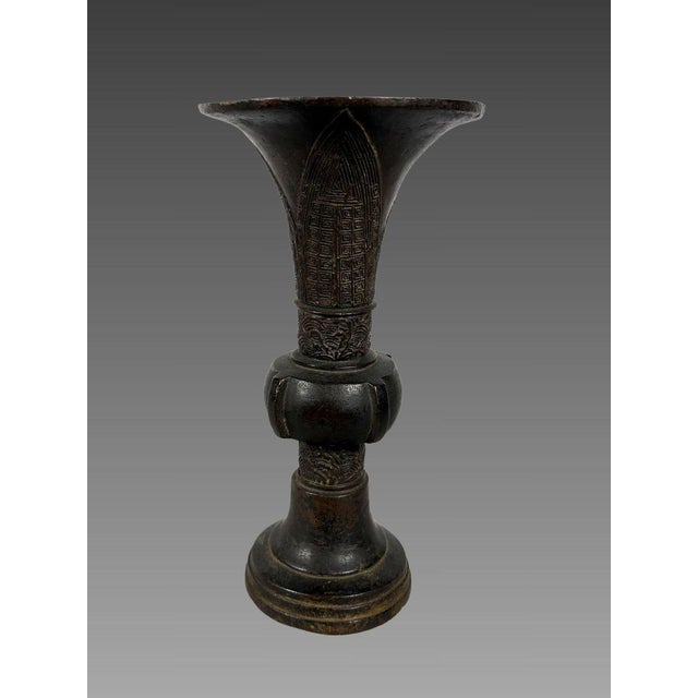 Metal Bronze Gu vase, Song Dynasty (960-1279), Ancient China For Sale - Image 7 of 7