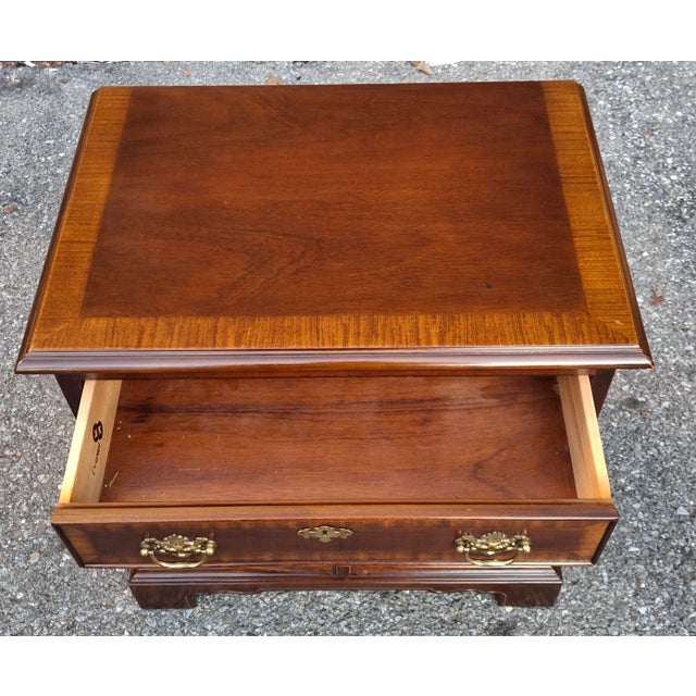 Drexel Chippendale Style Cross-Banded Mahogany Bedside Side Table For Sale - Image 9 of 11