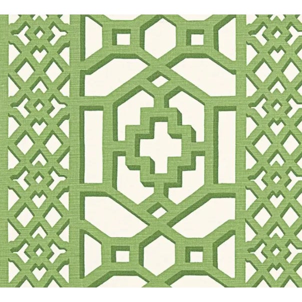 Inspired by Elsie de Wolfe's trellised rooms, this fretwork pattern was introduced in the 1970s. It's been reimagined with...
