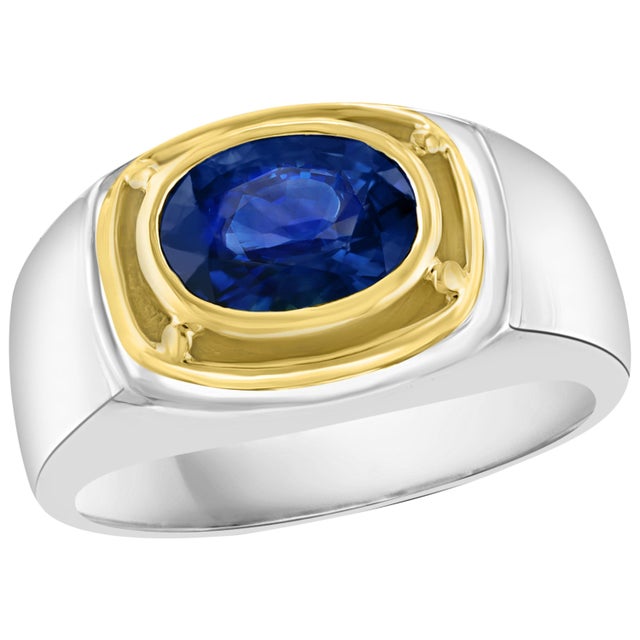 1 1/2 Ct Oval Natural Blue Sapphire Engagement Ring in 18 Karat Two-Tone Gold For Sale - Image 15 of 18