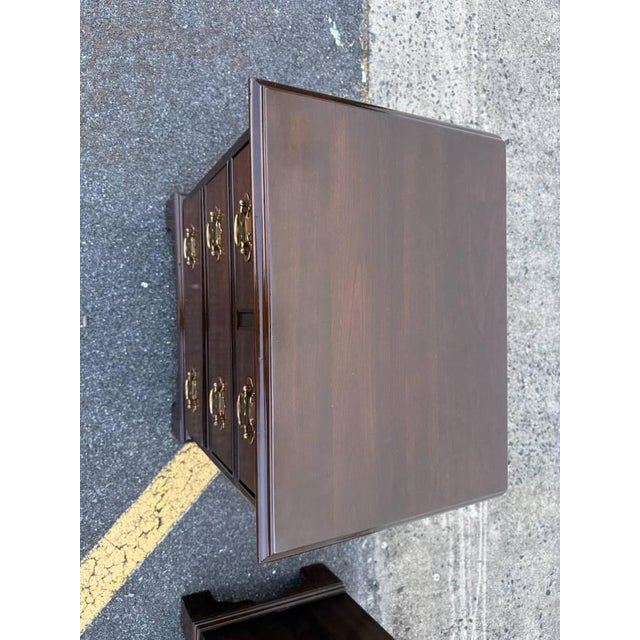 Stickley Late 20th Century Pair of Chippendale Style Dark Stained Mahogany Nightstands For Sale - Image 4 of 16