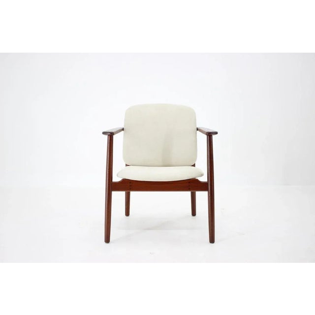 - Newly upholstered, Denmark - Carefully refurbished. This piece is attributed to the mentioned designer/maker. It has no...