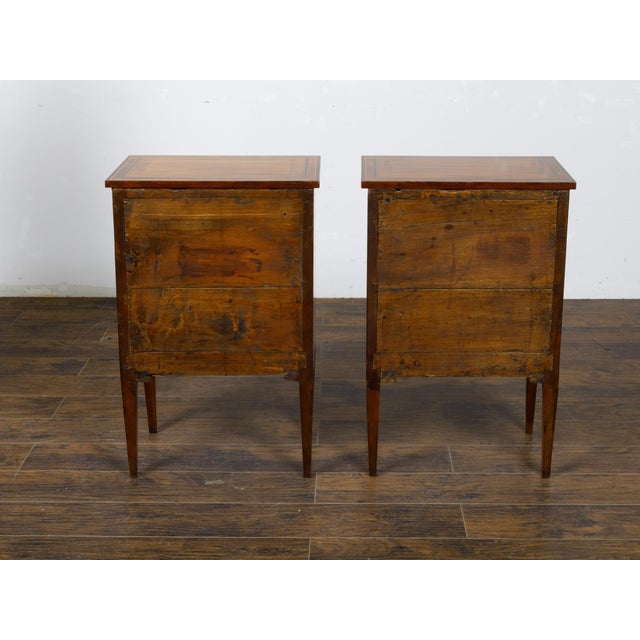 Wood Pair of Italian Neoclassical 1800s Walnut Bedside Tables with Marquetry Décor For Sale - Image 7 of 12