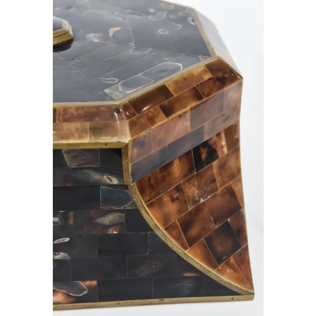 1980s Vintage Maitland Smith Abalone, Horn, Stone and Wood Hinged Large Octagonal Box Rare For Sale - Image 5 of 11