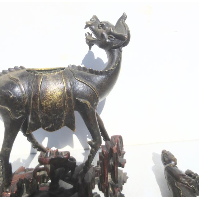Chinese Bronze Kuan Yin Mouted on Kylin Early19th For Sale - Image 9 of 17