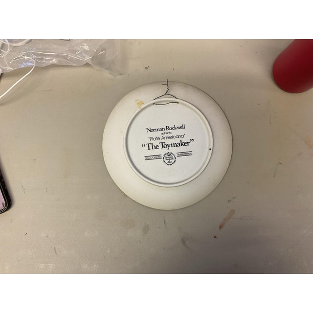 Late 20th Century 1981 Norman Rockwell “Plate Americana” Decorative Wall Plates – Set of 3 For Sale - Image 5 of 6