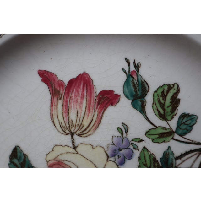 Vintage Wedgwood Etruria English Floral Creamware Salad Plates With Scalloped Green Rims — Set of Four For Sale - Image 10 of 18