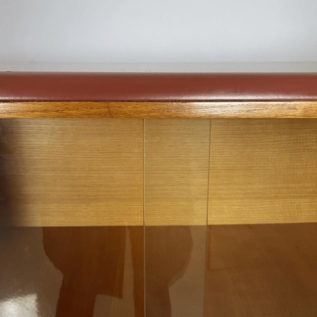 Mid-Century Modern Italian Sideboard in Wood, Glass, and Burgundy Leather, 1960s For Sale - Image 13 of 18