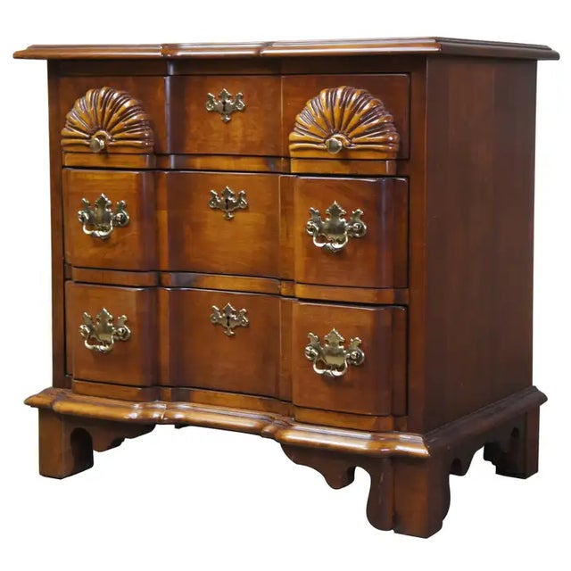 Chippendale 1980s Lexington Furniture Vintage Cherry Wood Goddard Block Front Chest of Drawers Nightstand or Side Table - 1980s For Sale - Image 3 of 8