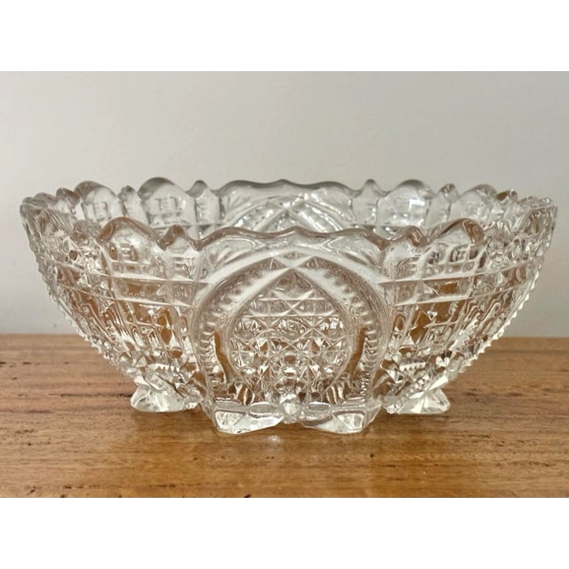 A stunning antique American Brilliant Period decorative hand-cut crystal bowl. Ornate and multi-faceted cuts sets this...