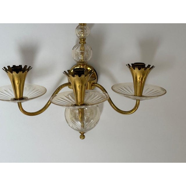 Gold Crystal and Brass Wall Sconce with Glass by Lightolier, 1950s For Sale - Image 8 of 18