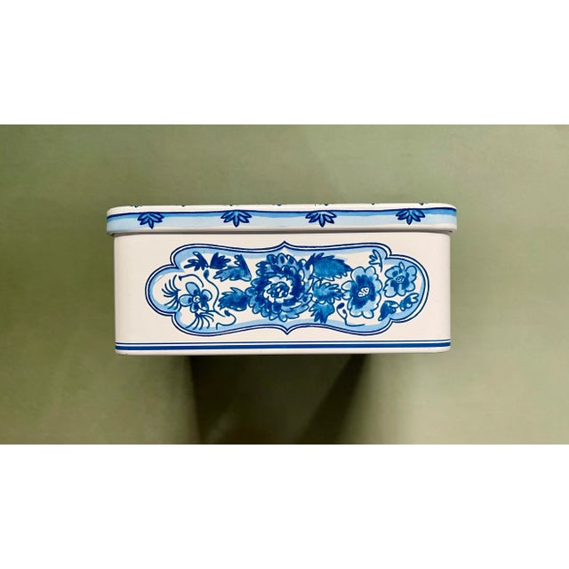 Shabby Chic Late 20th Century Blue & White Windmill Tin Box For Sale - Image 3 of 9
