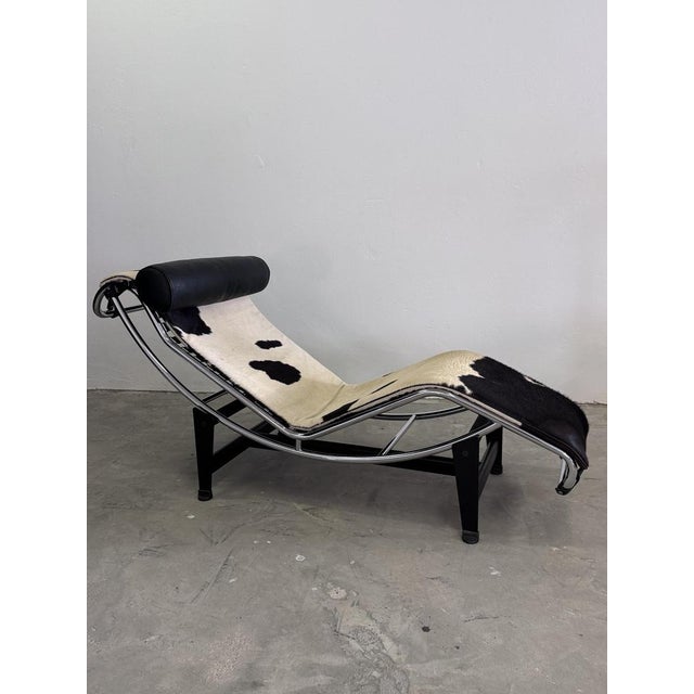 1970s LC4 Chaise Longue in Fur by Le Corbusier for Cassina, 1970s For Sale - Image 5 of 18