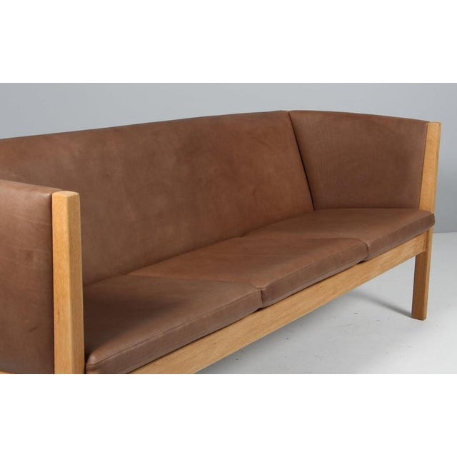 Three-Seat Sofa in Oak and Full Grain Leather by Hans J. Wegner for Getama For Sale - Image 5 of 9