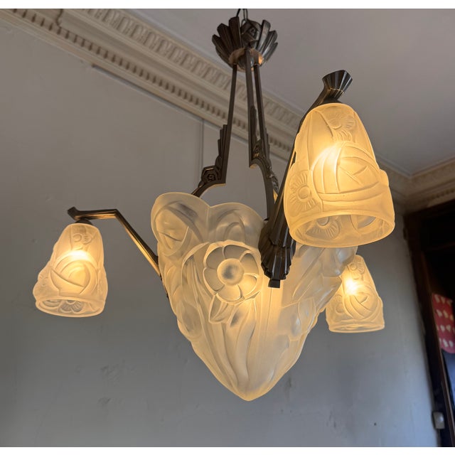 Art Deco Chandelier with Three Tulips and Shell by Degué For Sale - Image 12 of 18