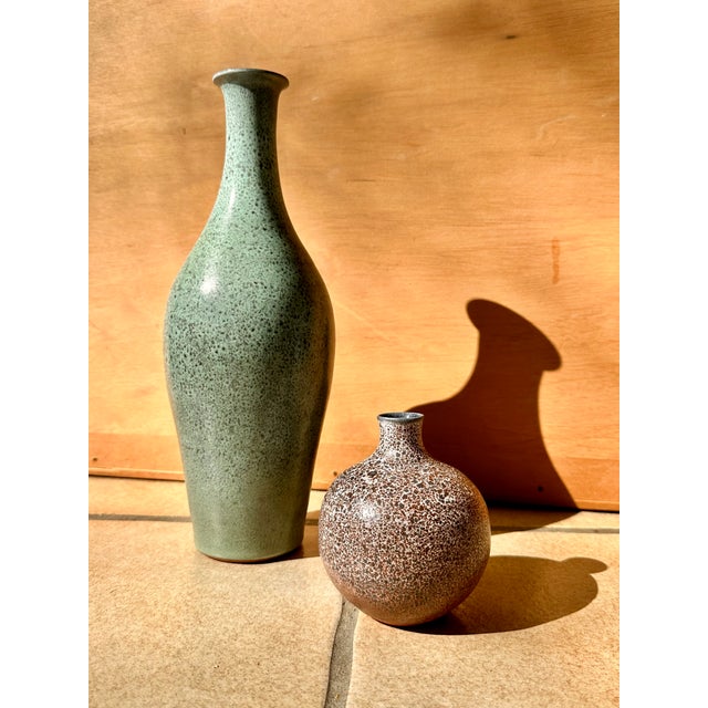 Handmade Brown Speckled Glazed Ceramic Vase from Römhild, Thuringia, GDR / Germany, 1970s For Sale - Image 9 of 12