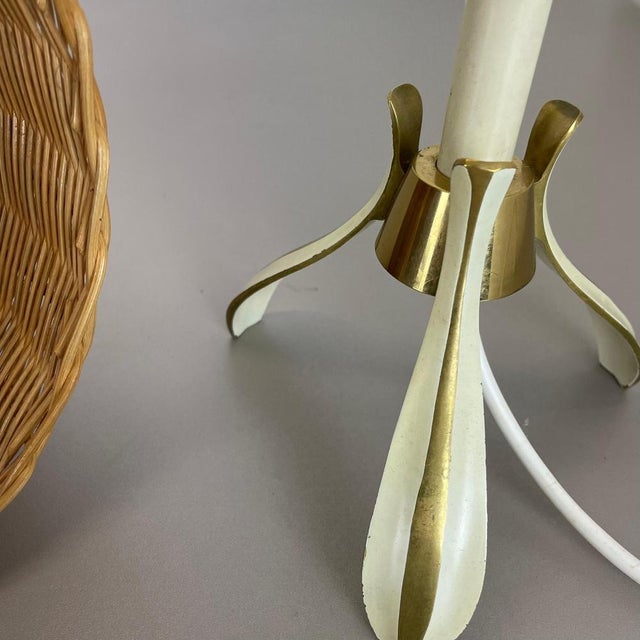 Original Rattan and Brass Table Light from Vereinigte Werkstätten, München, Germany, 1950s For Sale - Image 9 of 18